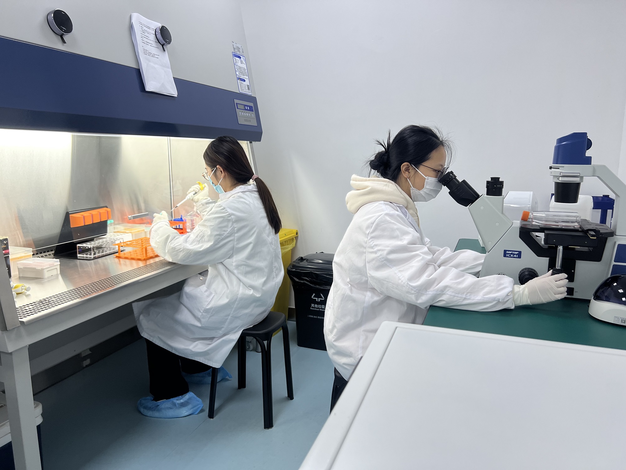 實(shí)驗(yàn)室照片-202303 實(shí)驗(yàn)室照片-202303
